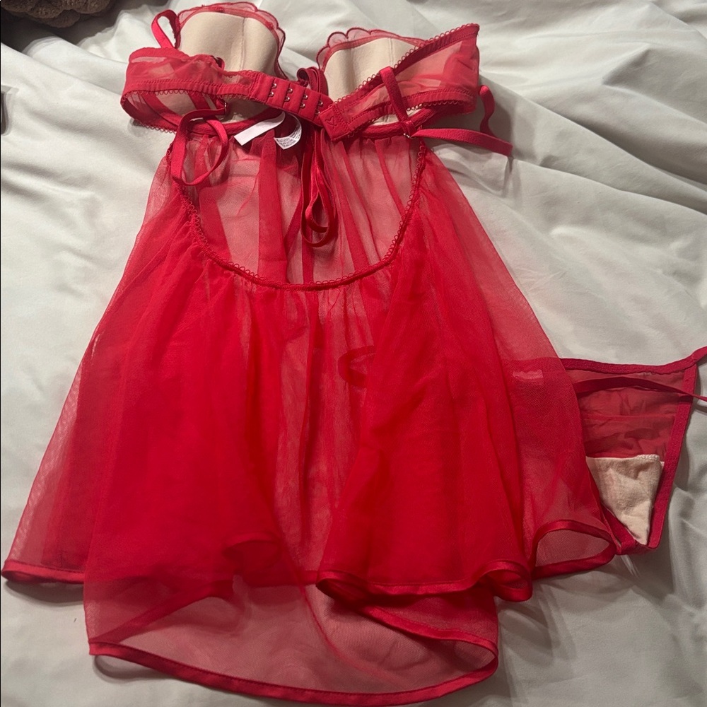 Red Lingerie - Picture 4 of 6